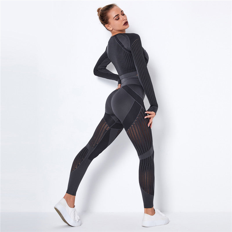 Seamless Knitted Two-Piece Dry Fit Yoga Set
