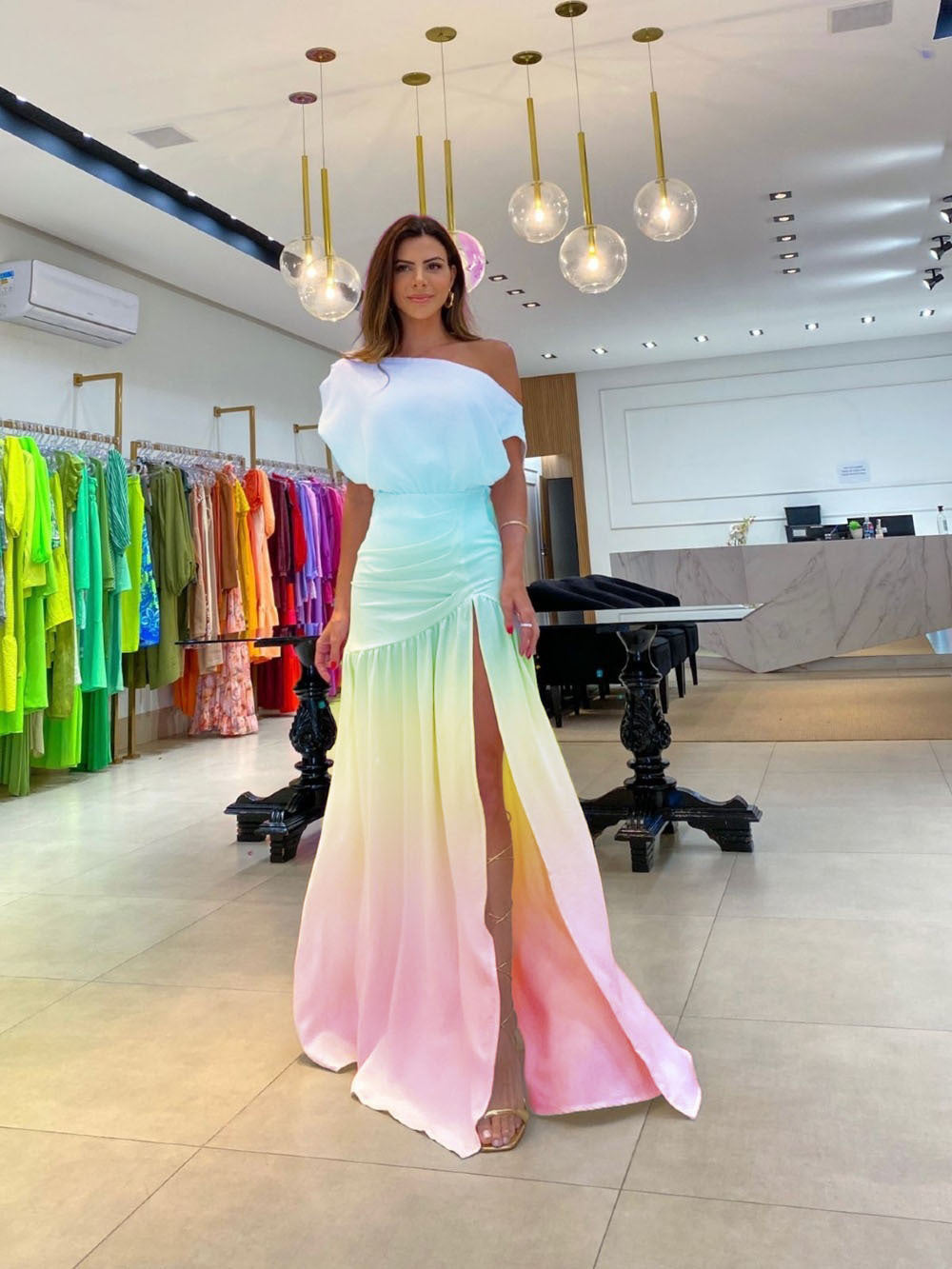 Stylish Split Hem Maxi Dress for Spring/Summer 2023