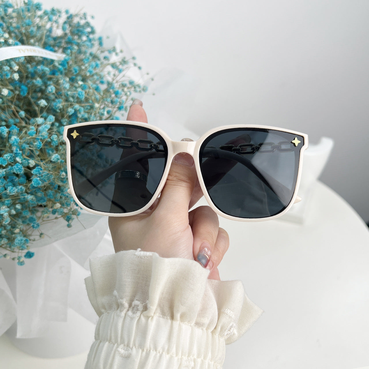 Stylish Polarized Sunglasses for Women and Men