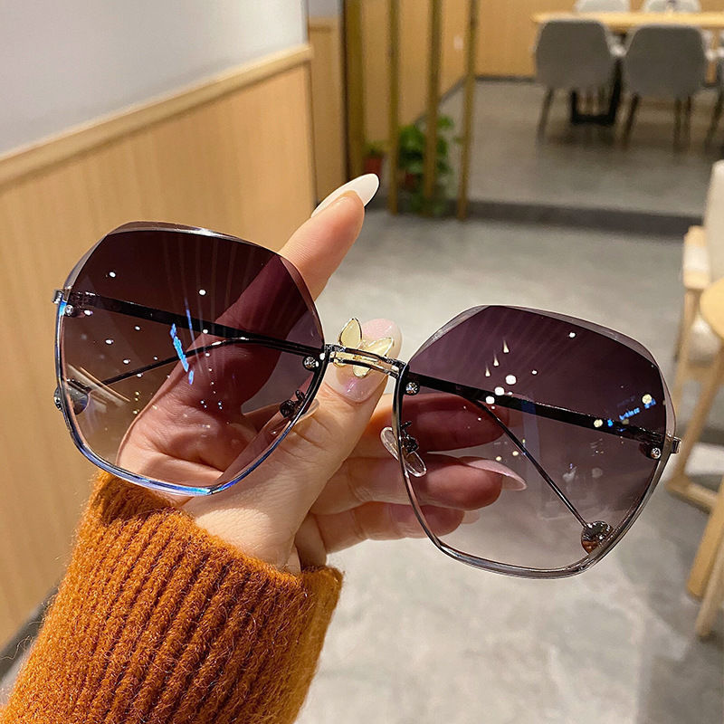 Trendy Frameless Sunglasses for Women - UV Protection