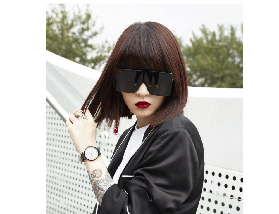 Fashionable Oversized Sunglasses for Women