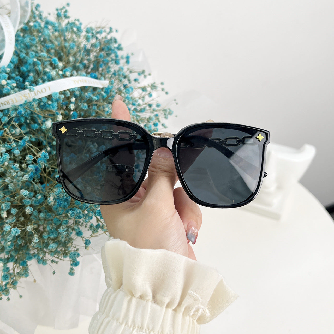 Stylish Polarized Sunglasses for Women and Men
