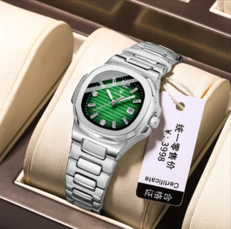 The Mince Ultra-Slim Luminous Quartz Watch | Evarisluxe
