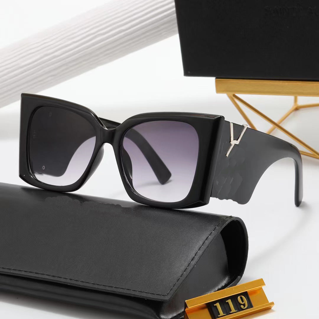 Stylish Cat Eye Sunglasses with Large Frames for Women