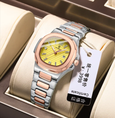 The Mince Ultra-Slim Luminous Quartz Watch | Evarisluxe