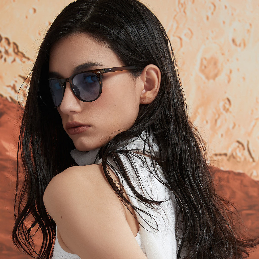 Stylish Cat-Eye Sunglasses for Women - Model 19298