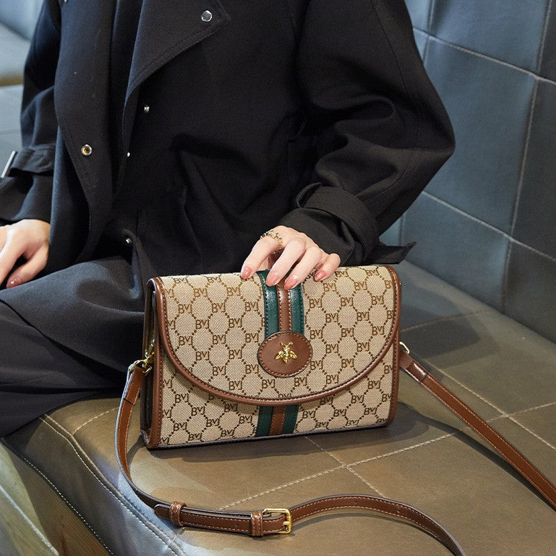Trendy Women's Summer Shoulder Bag 2024 Fashionable Style