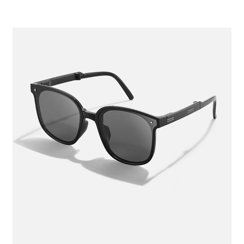 Fashionable Retro Foldable Sunglasses for Women