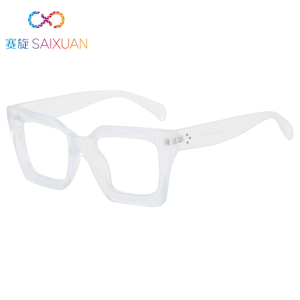 Trendy Square Sunglasses for Women - Fashionable Look