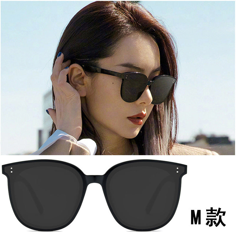 Fashionable UV Protection Sunglasses for Men and Women