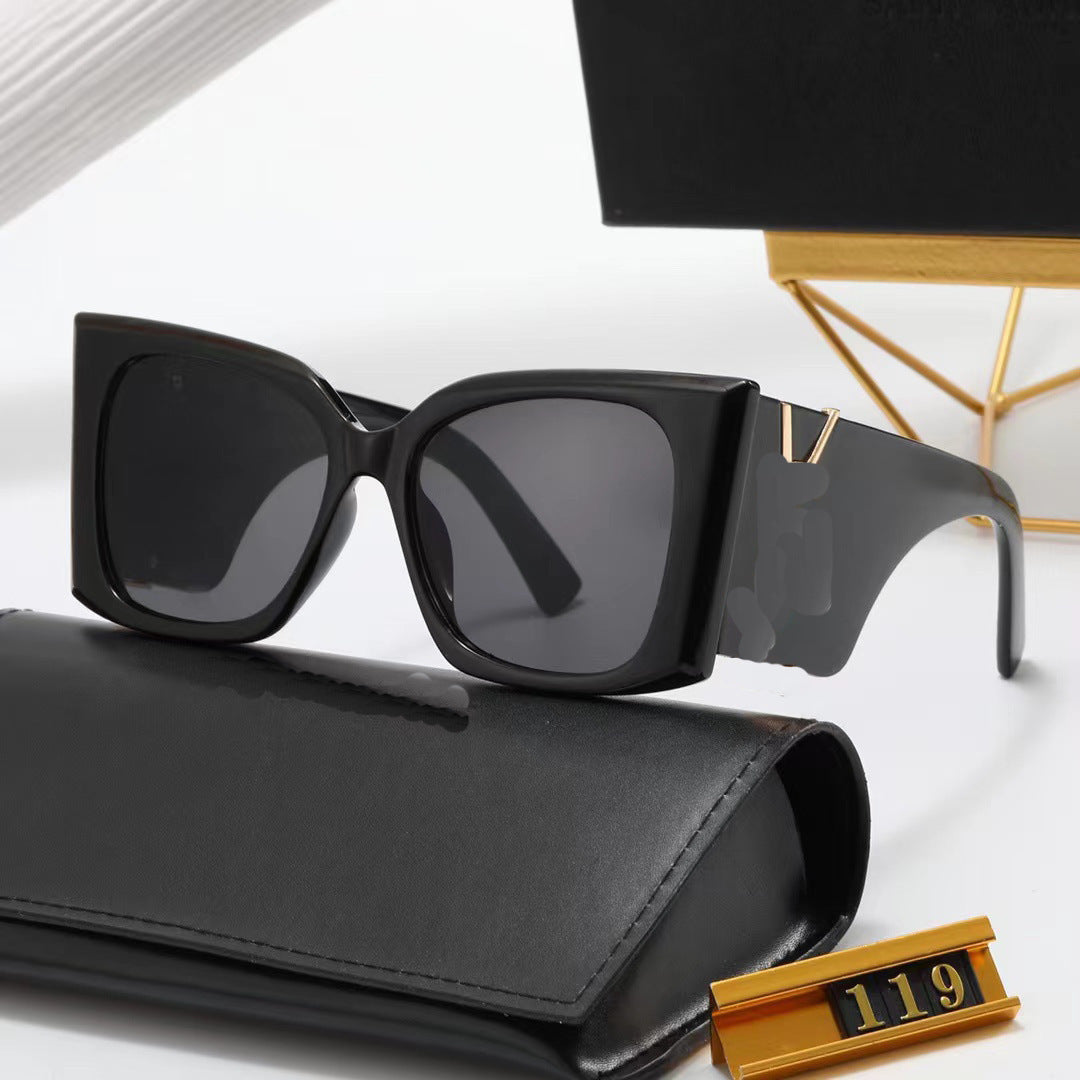 Stylish Cat Eye Sunglasses with Large Frames for Women