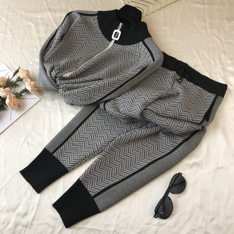 Fashionable Knit Sports Two-Piece Set for Women