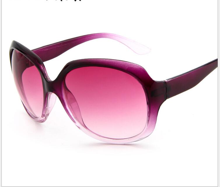 Sunglasses with Oversized Frame