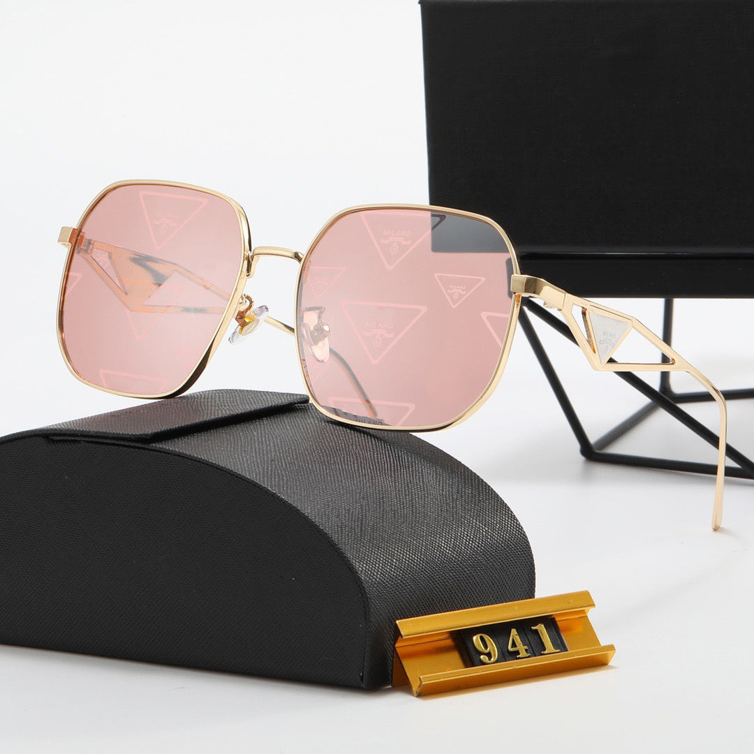 Fashionable Sunglasses for Men and Women P941