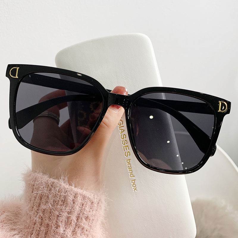 Trendy D-Shaped Sunglasses for Women in Multiple Colors