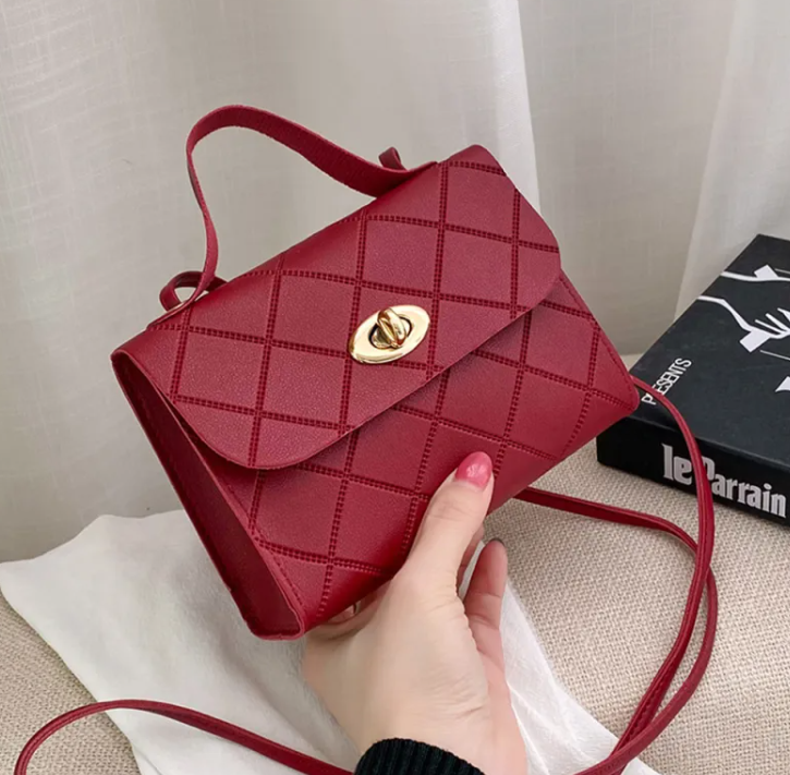 EvarisLuxe Losange Mini Quilted Bag