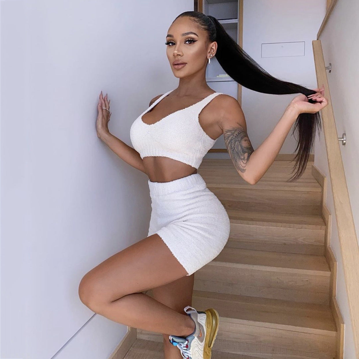 Summer Fashion V-Neck Sleeveless Knit Set for Women
