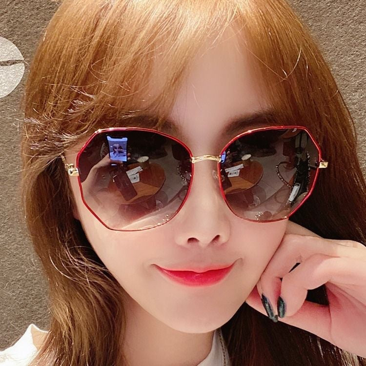Trendy Retro Sunglasses for Women - UV Protection