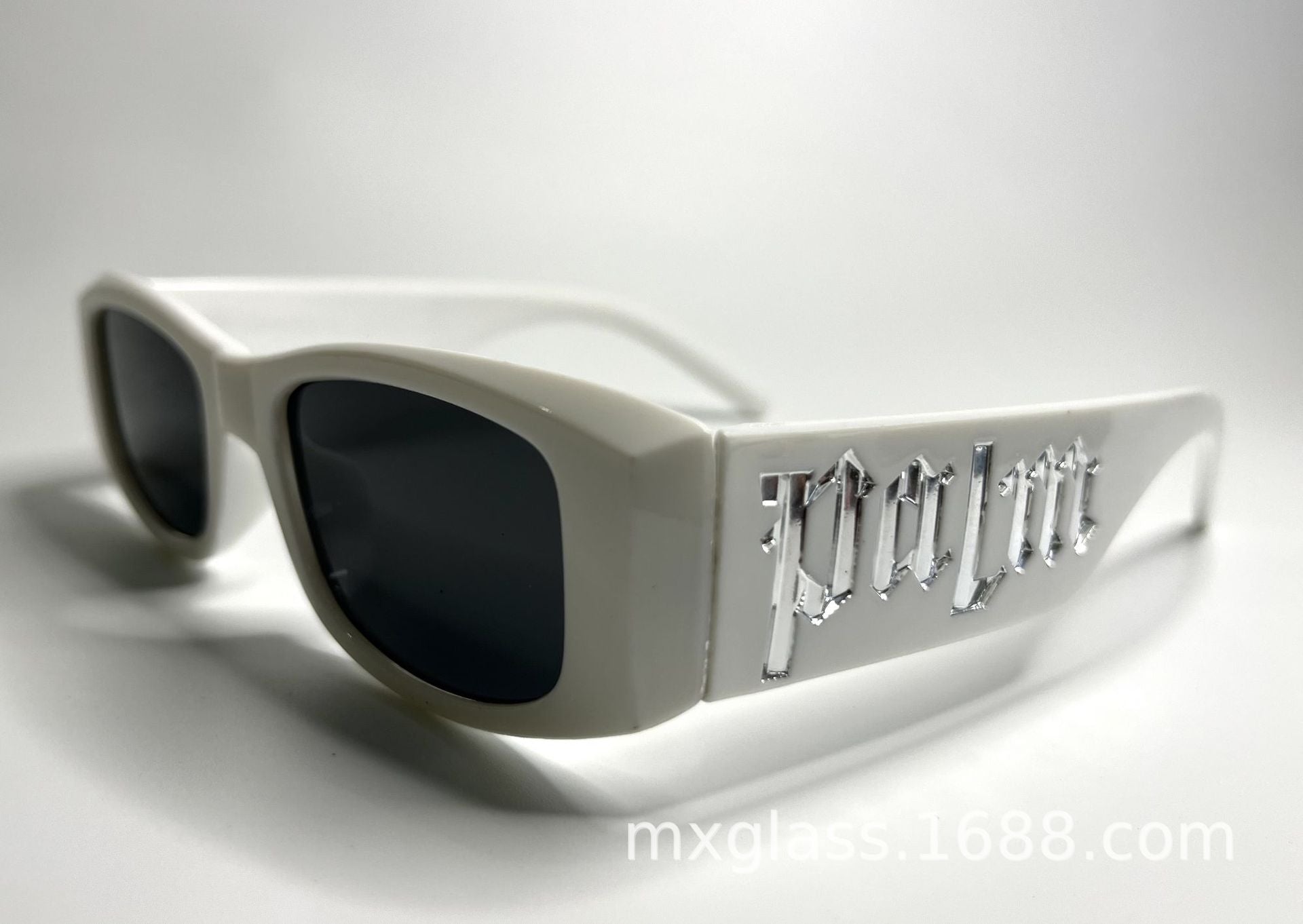 2023 Square Letter Sunglasses for Women (Wholesale)