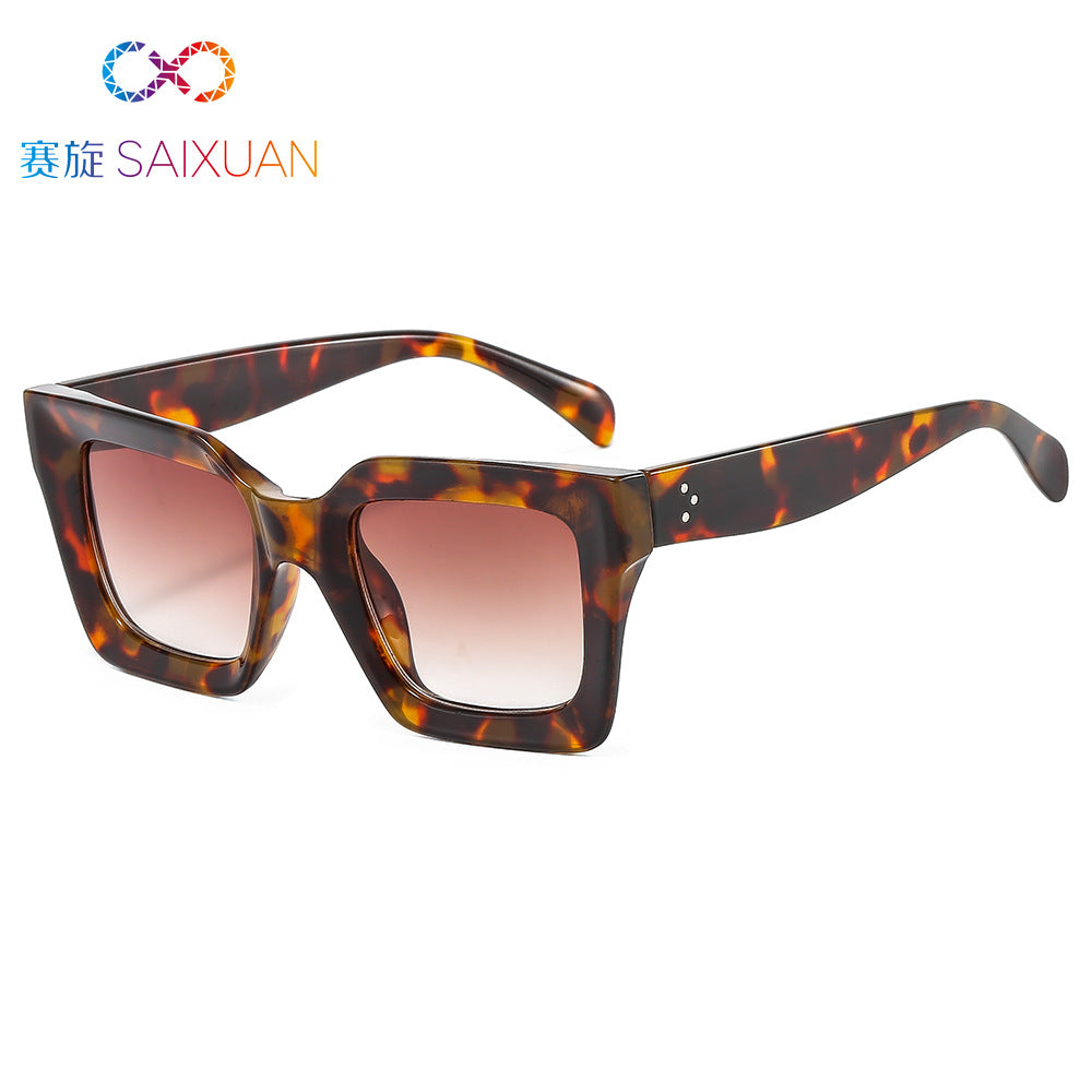 Trendy Square Sunglasses for Women - Fashionable Look