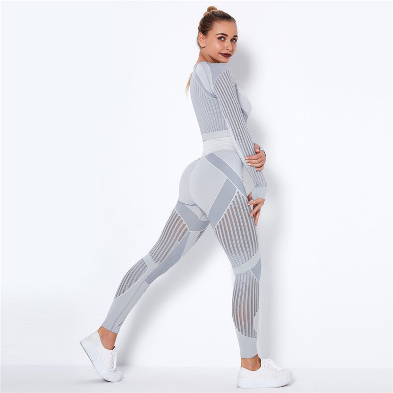 Seamless Knitted Two-Piece Dry Fit Yoga Set