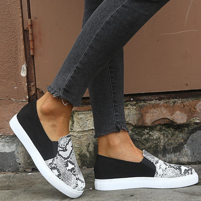 2019 Women's Flat Loafers and Sneakers in Plus Sizes