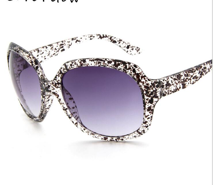 Sunglasses with Oversized Frame