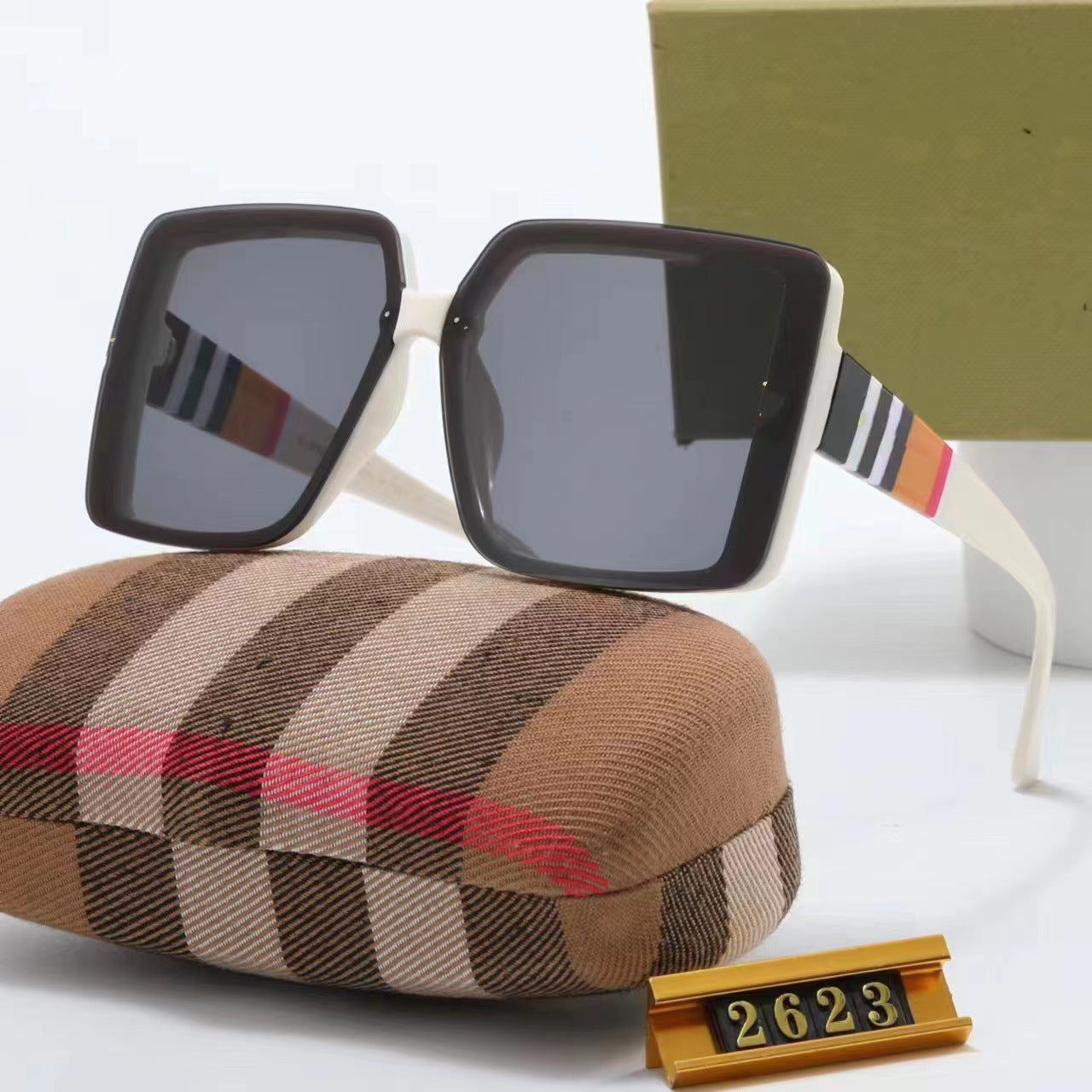 Stylish Oversized Sunglasses for Men and Women 2623