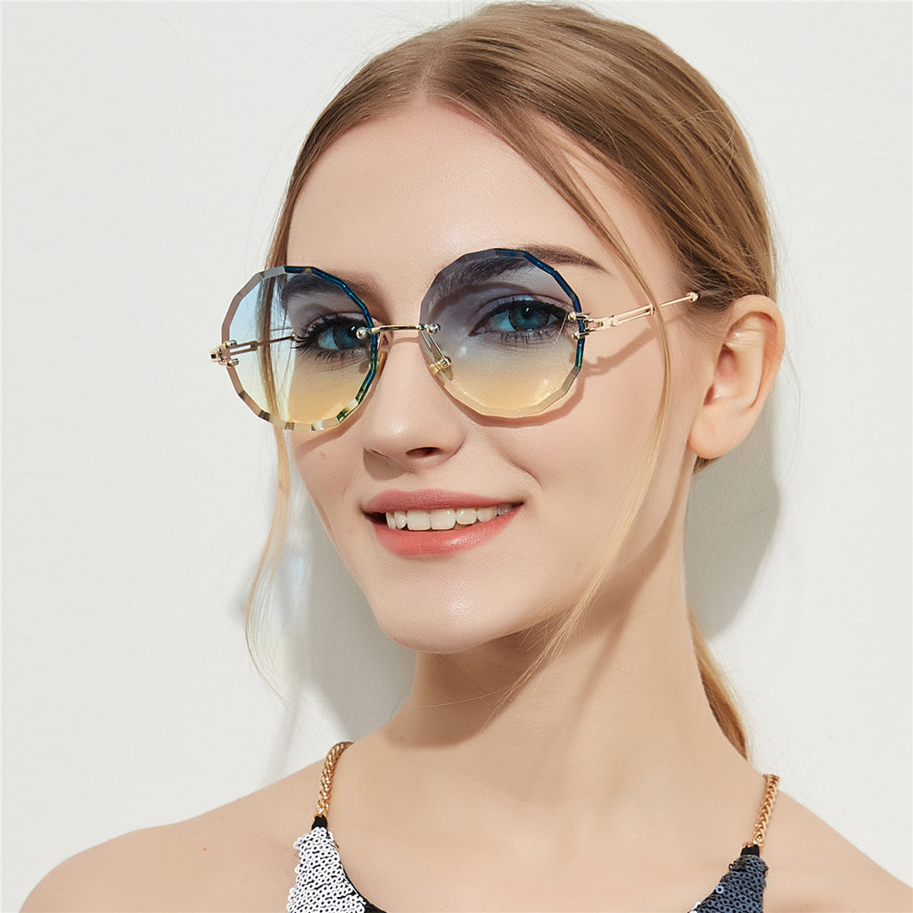 A18905 Vintage Round Diamond Cut Sunglasses for Women