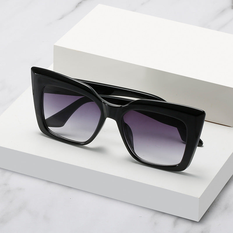 2021 Stylish Oversized Cat Eye Sunglasses for Women