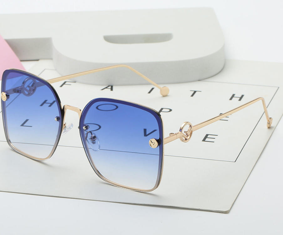 Fashionable Square Sunglasses with Hollow Legs for Women