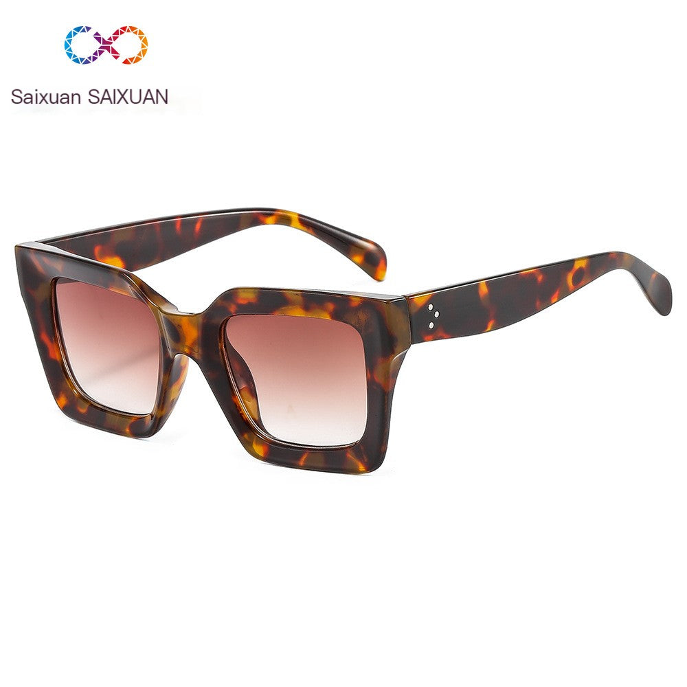 Trendy Square Sunglasses for Women - Fashionable Look