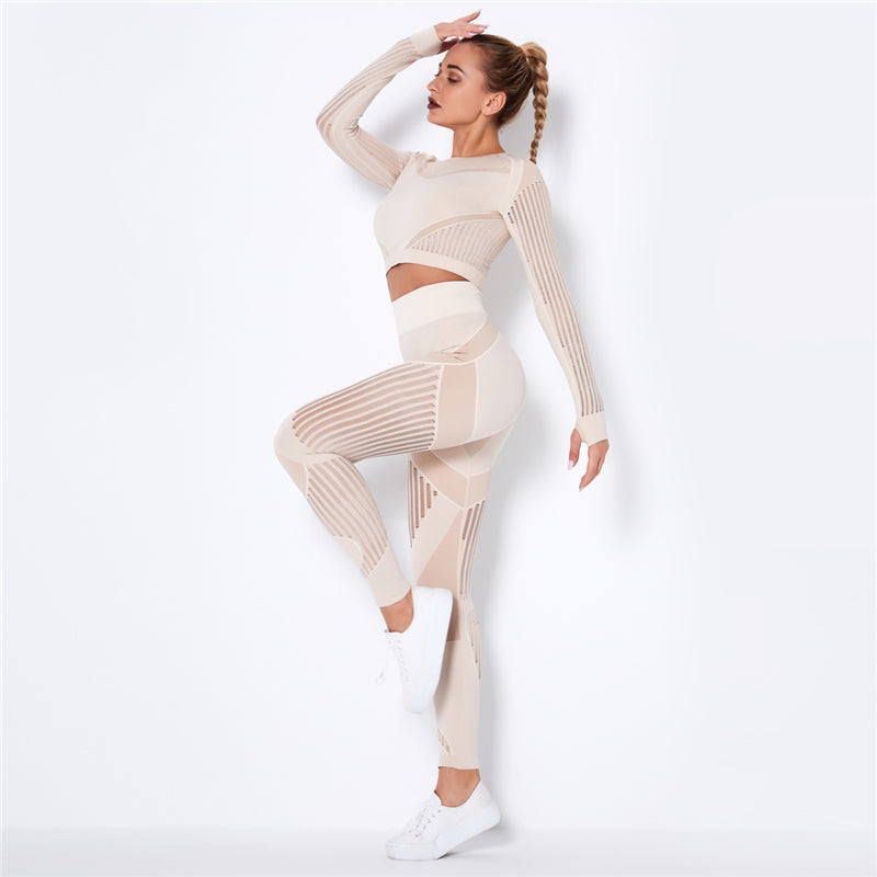 Seamless Knitted Two-Piece Dry Fit Yoga Set