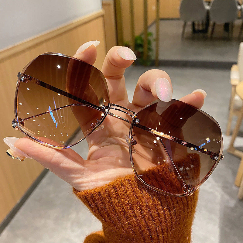 Trendy Frameless Sunglasses for Women - UV Protection