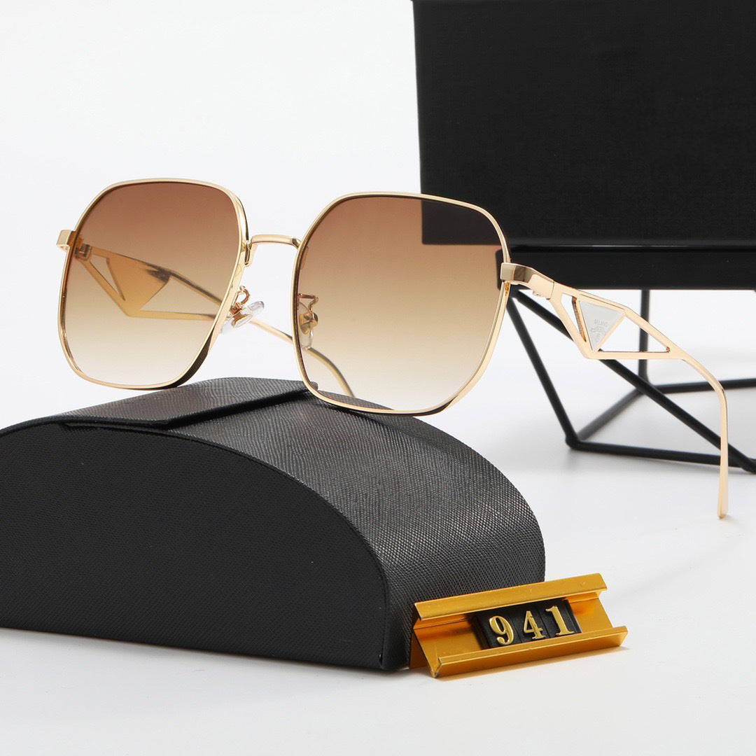 Fashionable Sunglasses for Men and Women P941