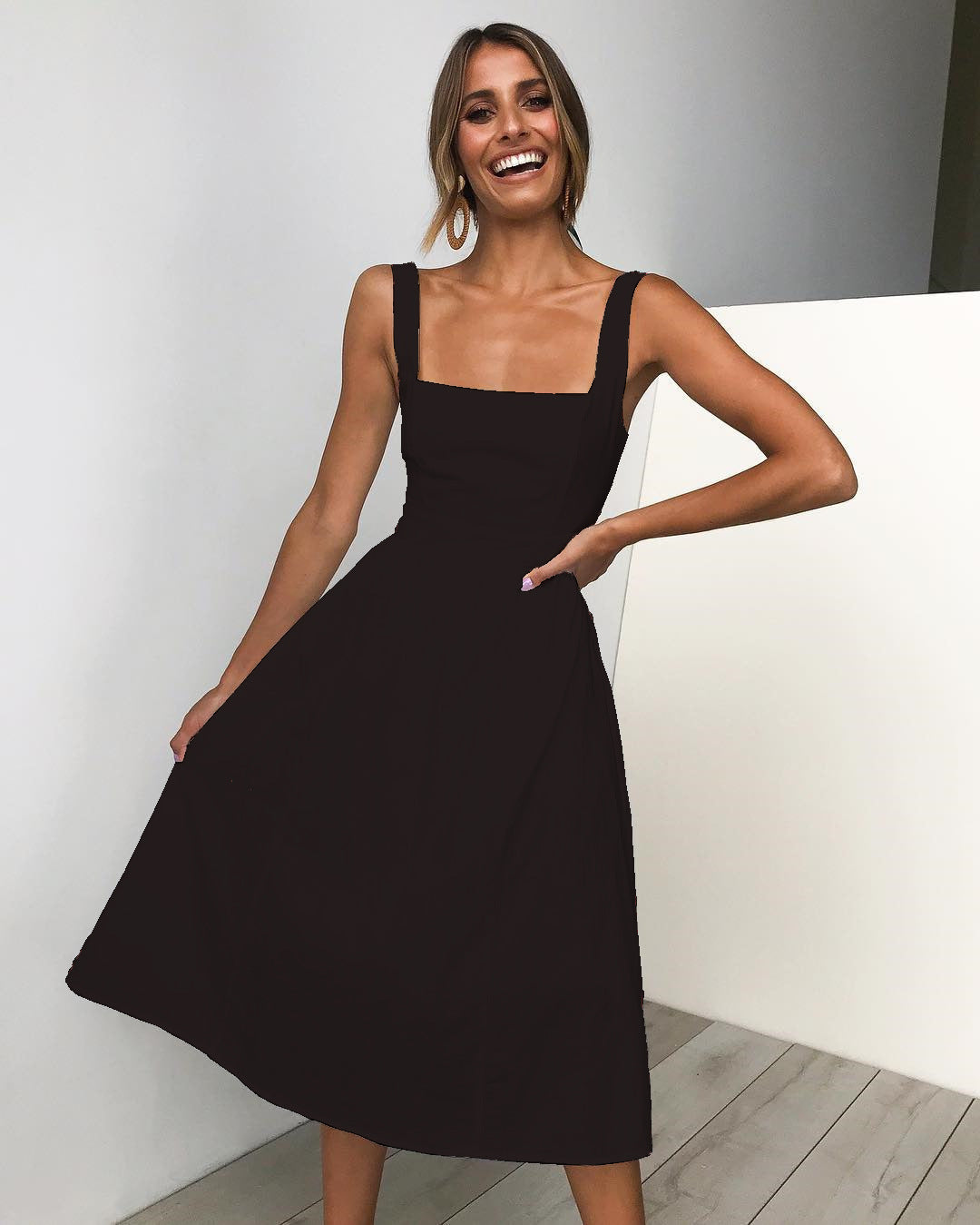 2020 Spring/Summer Simple Backless Dress 3048