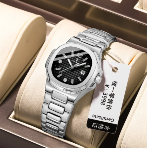The Mince Ultra-Slim Luminous Quartz Watch | Evarisluxe