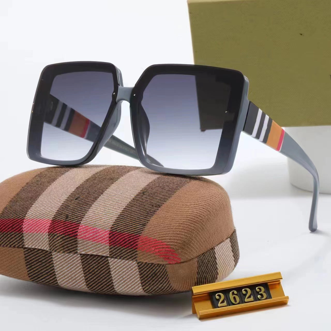 Stylish Oversized Sunglasses for Men and Women 2623